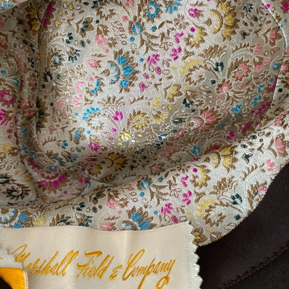 Woman's  Mink fur hat - Picture 2 of 2